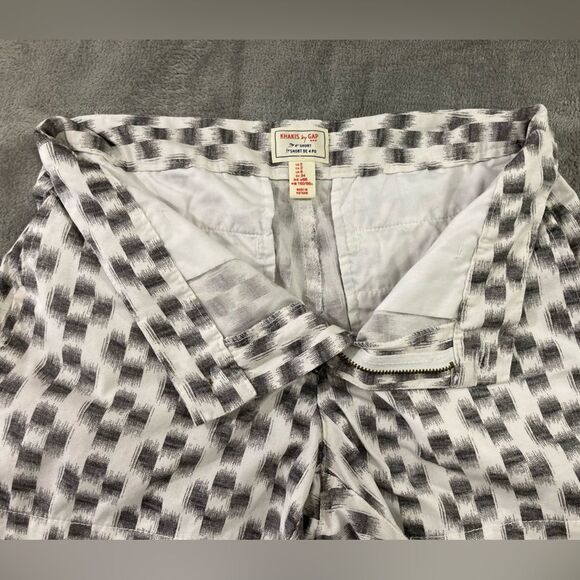 Gap Khakis Shorts Women's 2 Gray Geometric Print Chino Preppy Casual Summer - Picture 5 of 10